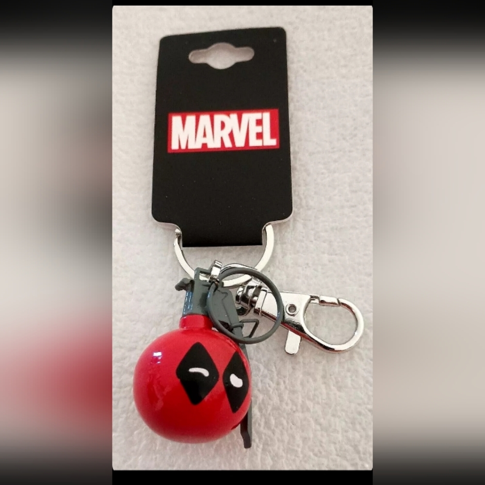 Marvel Comics Deadpool Head Metal Hand Grenade Key Chain New NOS